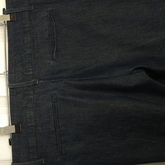 $ 𝅺LEE natural fit just below the waist dark wash blue jeans. Size 12 petite - Picture 9 of 12